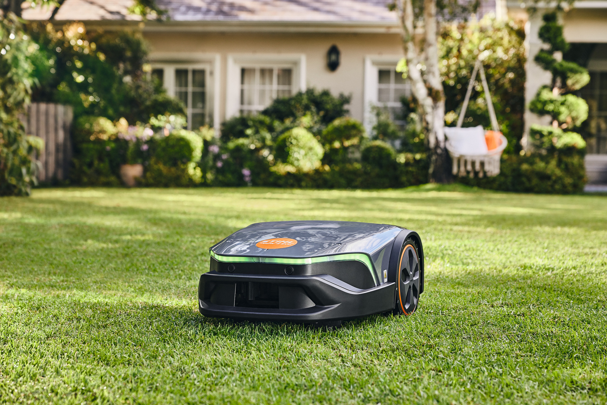 STIHL iMOW® -robottiruohonleikkuri