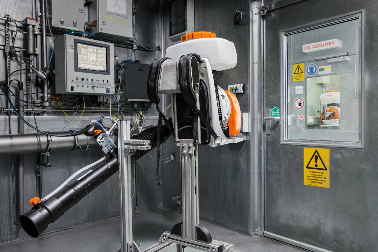 Kehityksessä olevan STIHL-sähkötyökalun CO2-arvon tarkistaminen